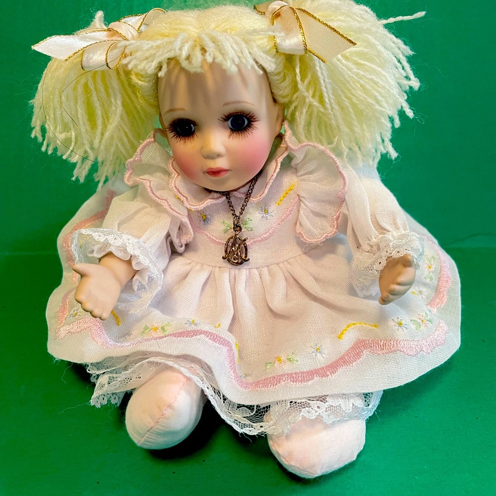 Marie Osmond Tiny Tots Porcelain Doll: Sunshine and Happiness